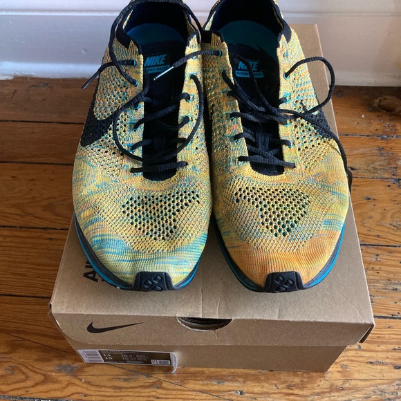 Nike Multicolor Flyknit Racer - Picture 2 of 3